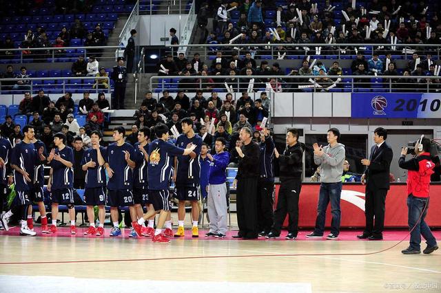 广东男篮客场平局深圳队，遗憾失利